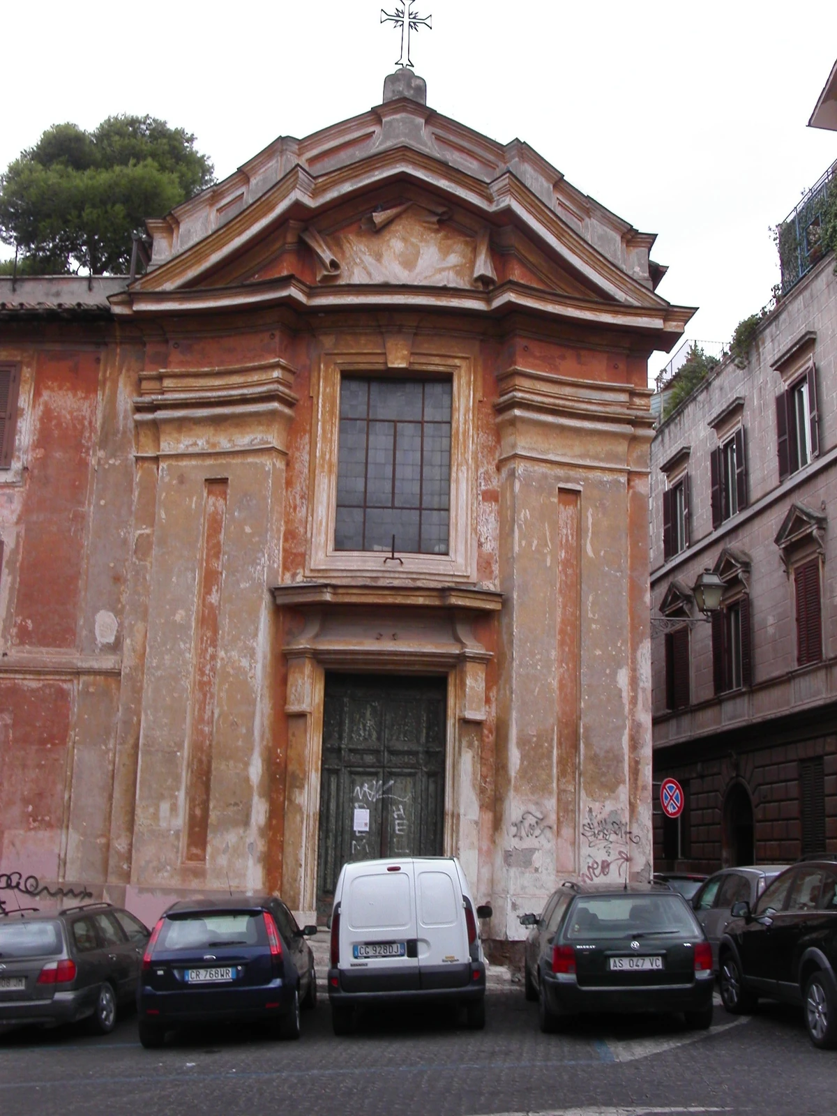 chiesa di santa maria della neve al colosseo