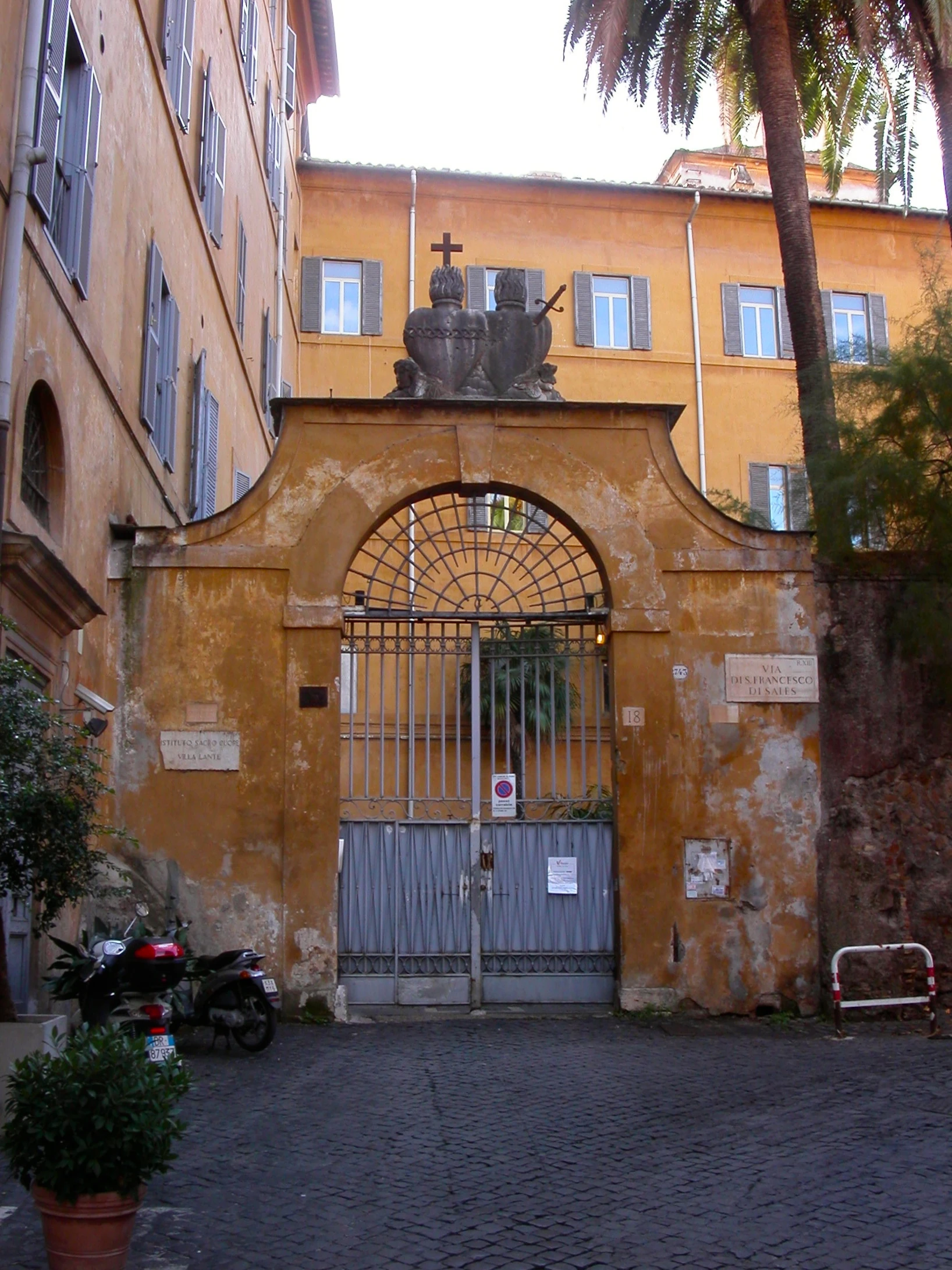 Sacro Cuore di Gesù a Villa Lante | Churches of Rome Wiki | Fandom, image size:1636x2182