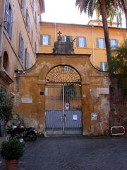 2011 Sacro Cuore, gate