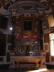 Sant'Agapito, altar.jpg