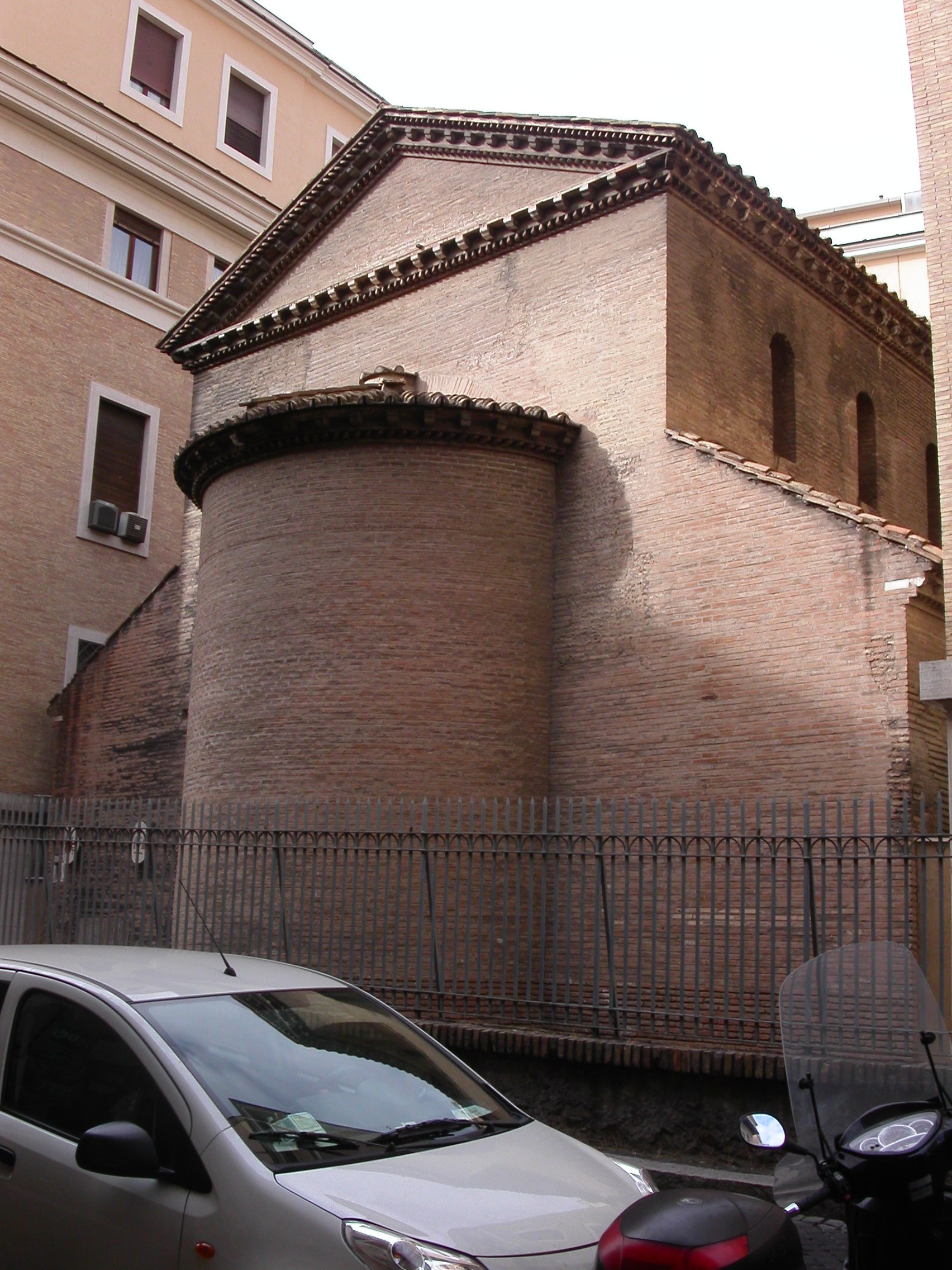 Chiesa di San Giovanni in Borgo - Wikipedia