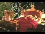 Birdie wakes up Ronald.jpg (32 KB)
