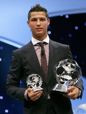 Along Real Madrid 2009-2010, Cristiano Ronaldo Vie Wiki