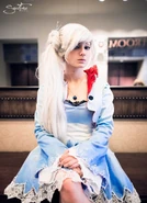 Casey dressed as Weiss Schnee at RTX 2015