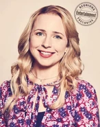 RoseanneSeason10Becky.jpeg (113 KB)