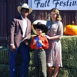 RNM 2.04 newspaper photo.jpg (245 KB) Newspaper photo