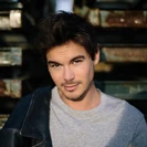 Tyler Blackburn (103 KB) Tyler Blackburn (Alex Manes)