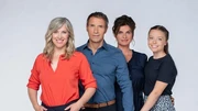 Anke mit ihrem Ehemann Florian, Stieftochter Mia und Katrin