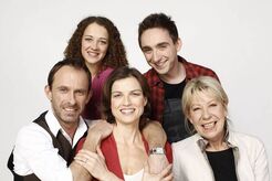 Paul mit seinen Eltern Gesa und Tim, seiner Schwester Nele und seiner Großmutter Elke