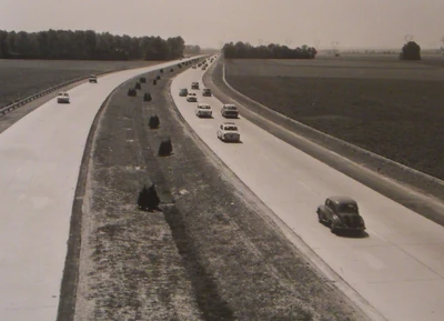 L’autoroute au niveau du Coudray-Montceaux en 1962 (vue vers le Sud)© Archives Départementales de l’Essonne