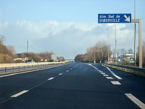 L'A13 au niveau de l'aire de Giberville Sud en direction de Paris