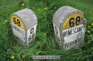 Borne de la D68, km 8.