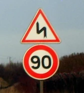 Modèle actuel en place (en haut). © GPS Nico