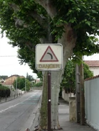 Panneau lumineux d'annonce de virage à gauche (éteint) © Biscott