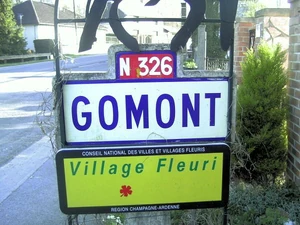 Panneau Michelin à Gomont.