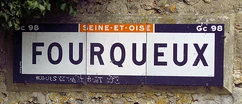 Plaque Michelin sur l'ancien tracé de la D98 à Fourqueux.