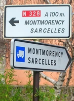 Panneau jalonnant la RN328 "oublié" à Deuil-la-Barre