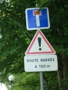 Modèle actuel en place accompagné d'un panneau A14 à Marly-la-Ville (95). © GPS Nico