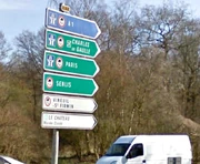 Signalisation "verte" sur la D44 (60) en forêt de Chantilly