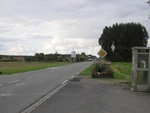 La D916 à la sortie d'Haverskerque