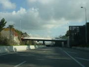 La N547 vers l'Est, avant d'entrer dans la tranchée couverte des Tilleuls