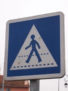 Panneau à l'ancien graphisme en place. © GPS Nico