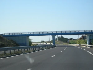 Avant le raccordement de la RN312 à la RN112 à Vias.