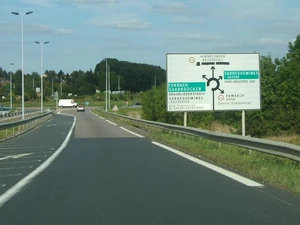 Giratoire au sud du contournement de Sarreguemines sur la RN61