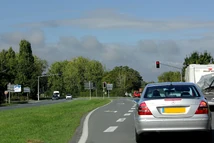 Feux tricolores au nord de Marennes.