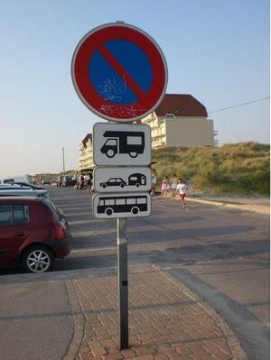 Panneau stationnement interdit - B6a1