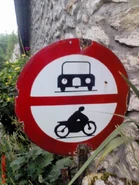 Ancien panneau B7a (à noter le graphisme différent du précédent). © 504 nikos