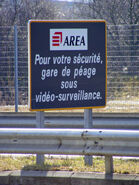 Panneau de type SR4 en place sur l'A43. © hugom08