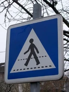 Panneau à l'ancien graphisme en place. © GPS Nico