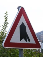 Panneau d'intersection à Bouillon (exemple 2) ©Hugom08