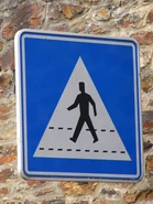 Panneau passage piétons à Bouillon. © Hugom08