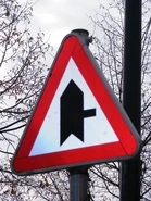 Panneau d'intersection à Bouillon (exemple 1) ©Hugom08