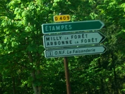 La D409 (N837) à Fontainebleau