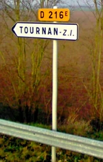 Signalisation sur la D216E (77) à Châtres en direction de Tournan-en-Brie