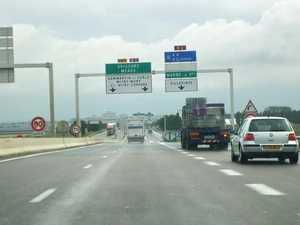 Echangeur de la RN2 direction Paris.