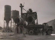 Centrale à béton implantée près de la RN20 à Massy.