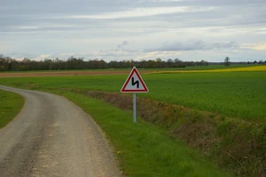 Exemple d'utilisation du panneau A1d à Unverre (28) © Esgt