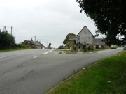 Extremité est de l'ex-N806, près de Javron, à sa jonction avec la N12