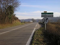 La D518 à la sortie de Saint-Jean-de-Bournay, vers Grenoble.  © Didier S.