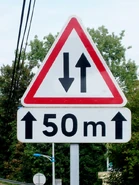 Modèle actuel et panonceau M2 en place à Sarcelles (95). © GPS Nico