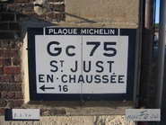 Plaque murale Michelin de la D75 à Bailleul-le-Soc.