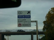 Entrée de l'aire de Lisses