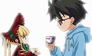 Shinku y Jun toman el te