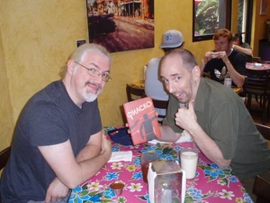 Ясон Морнингстар одобряет русское издание . Слева — .