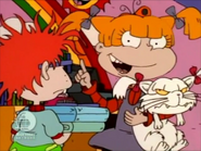 Rugrats - Babysitting Fluffy 40