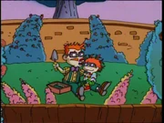 Chaz reveals to Chuckie that his mom loved gardening.